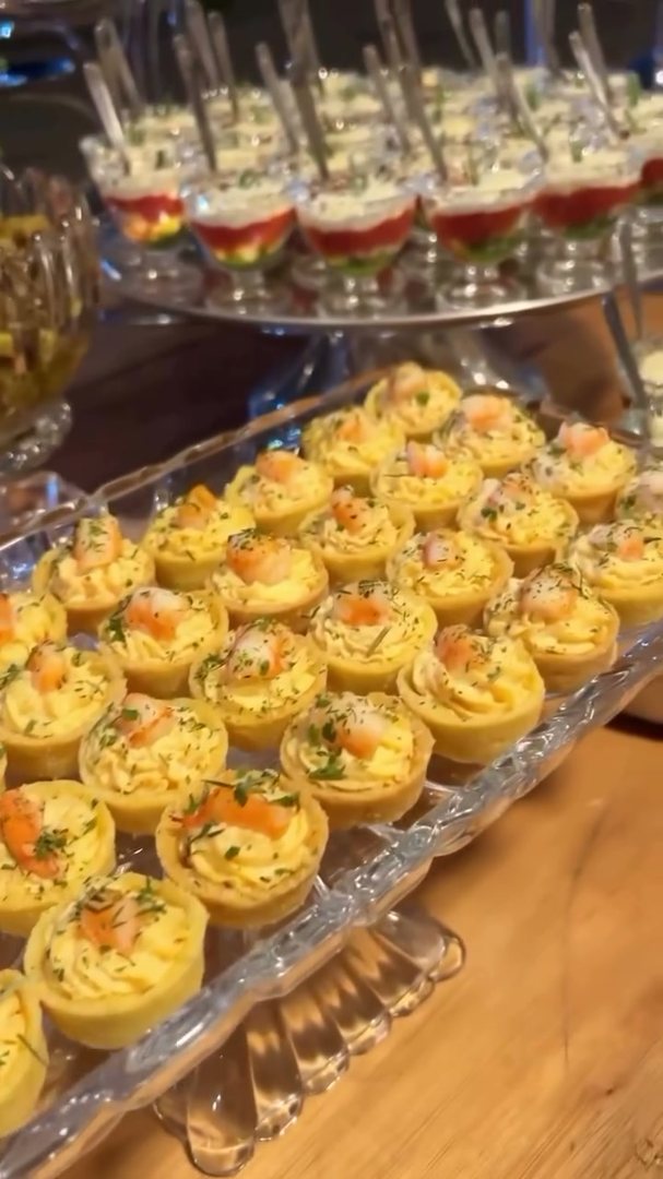 Canapés e taças individuais